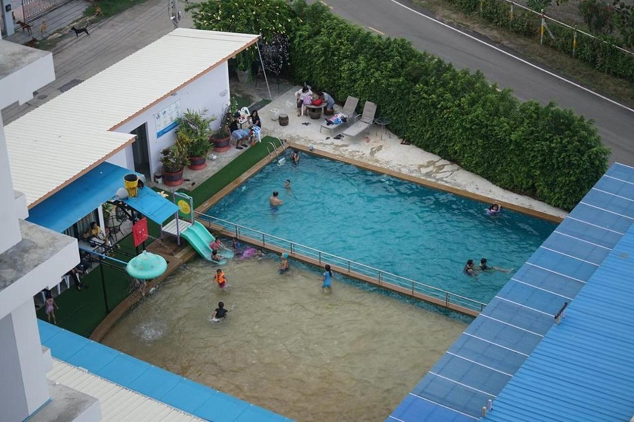 Rinradee Place Buriram Bagian luar foto